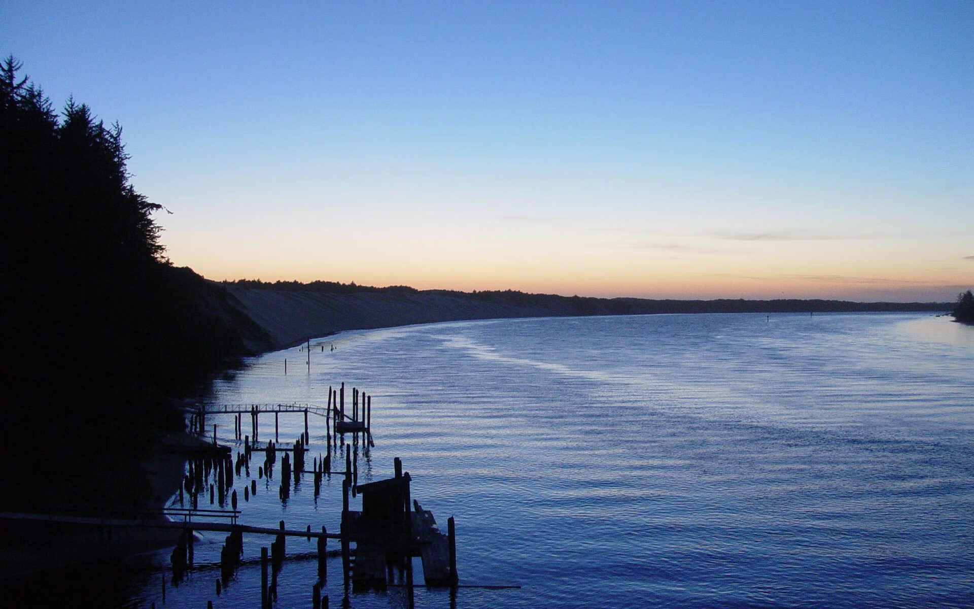 塞维利亚客场失利,球迷不满主帅战术,塞维利亚 主帅