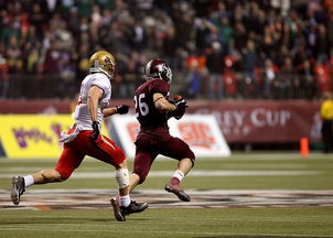 九游9游-进攻与防守转换最迅速的球队解析，进攻 防守